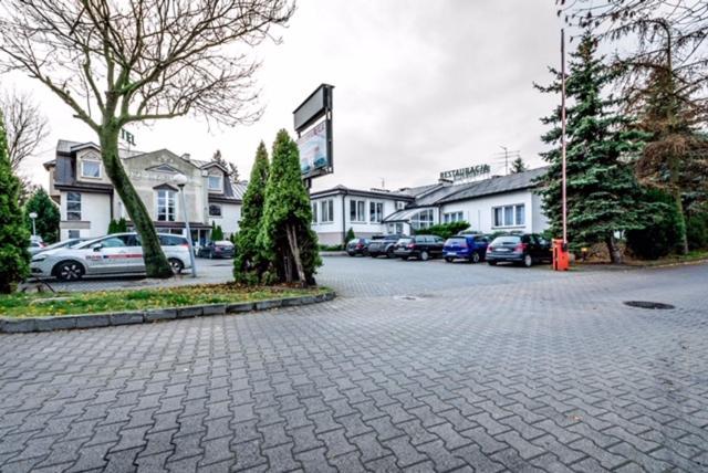 Wzgorze Toskanii Conferences & Restaurant Przeźmierowo Kültér fotó