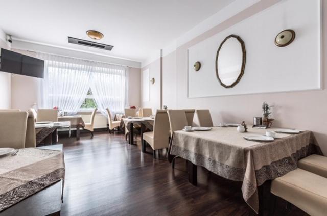 Wzgorze Toskanii Conferences & Restaurant Przeźmierowo Kültér fotó